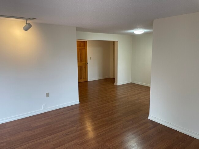 Photo - 834 State St Unit 3