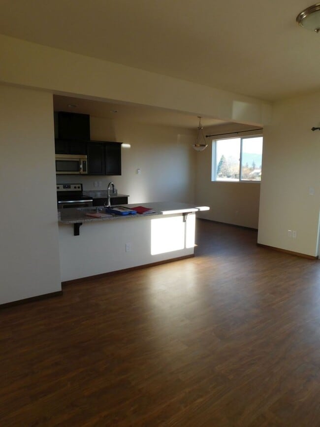 Photo - Gilkey 425,LLC#10 Unidad 586