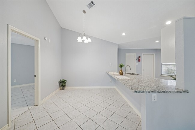 Photo - 7306 Lonesome Woods Trail