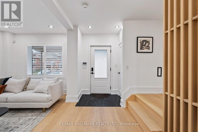 Photo - 86 Albertus Ave