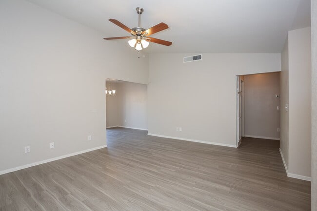 Photo - 306 Carrington St