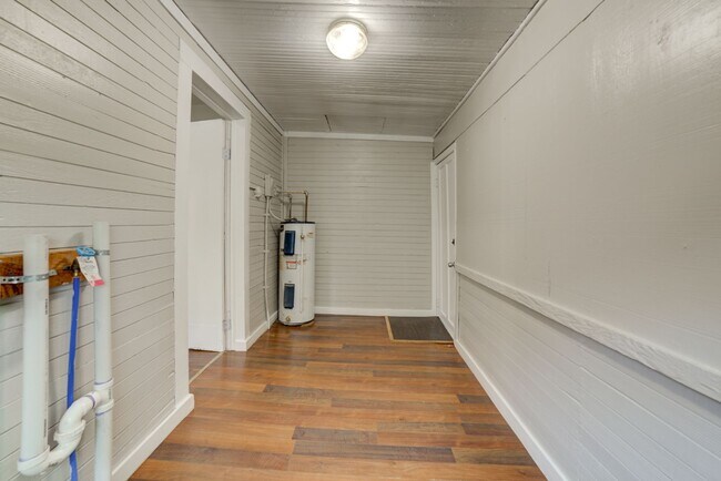 Photo - N Rosedale Ave Duplex Unit 219 B