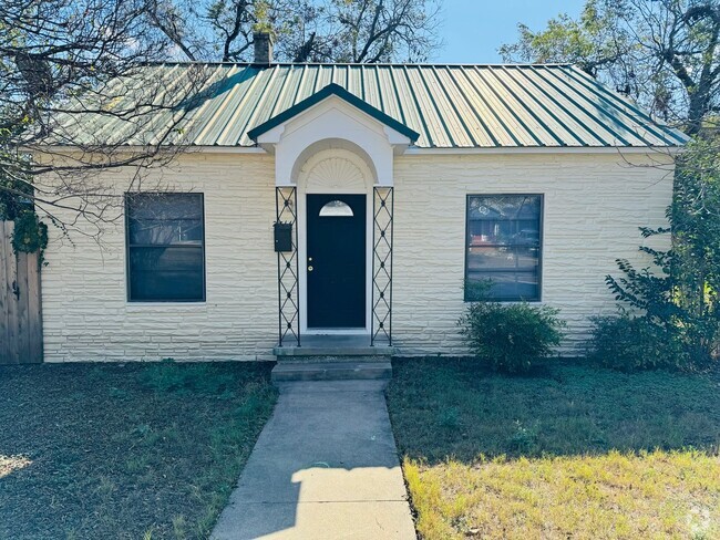 Building Photo - Perfect 2 bedroom in a great neighborhood Rental