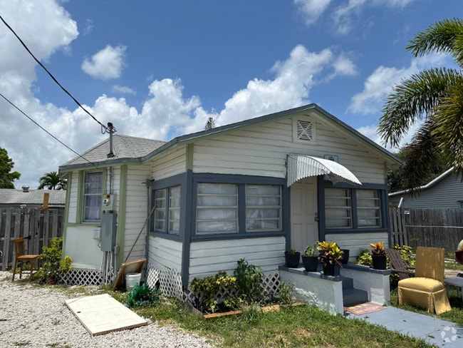 Building Photo - 233 NW 5th Ave Rental