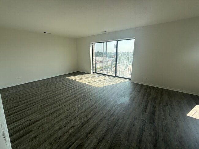 Photo - 2300 N Harlem Ave