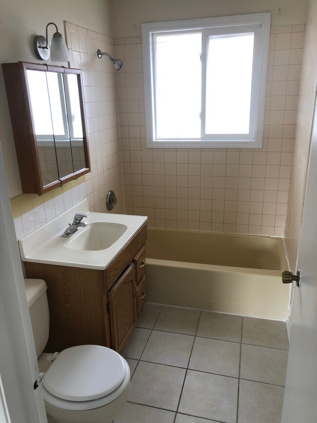 Photo - 10415 N Church St Unidad 10415