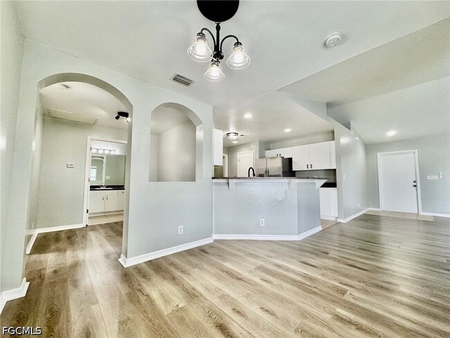 Photo - 714 Knox Ave S