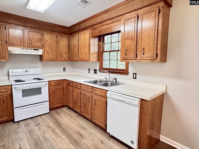 Photo - 103 Riverwalk Ct