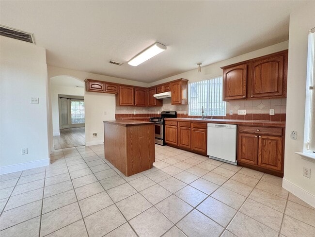 Photo - 8530 Regalbrook Dr