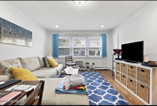 Photo - 468 2nd Ave Unidad 1