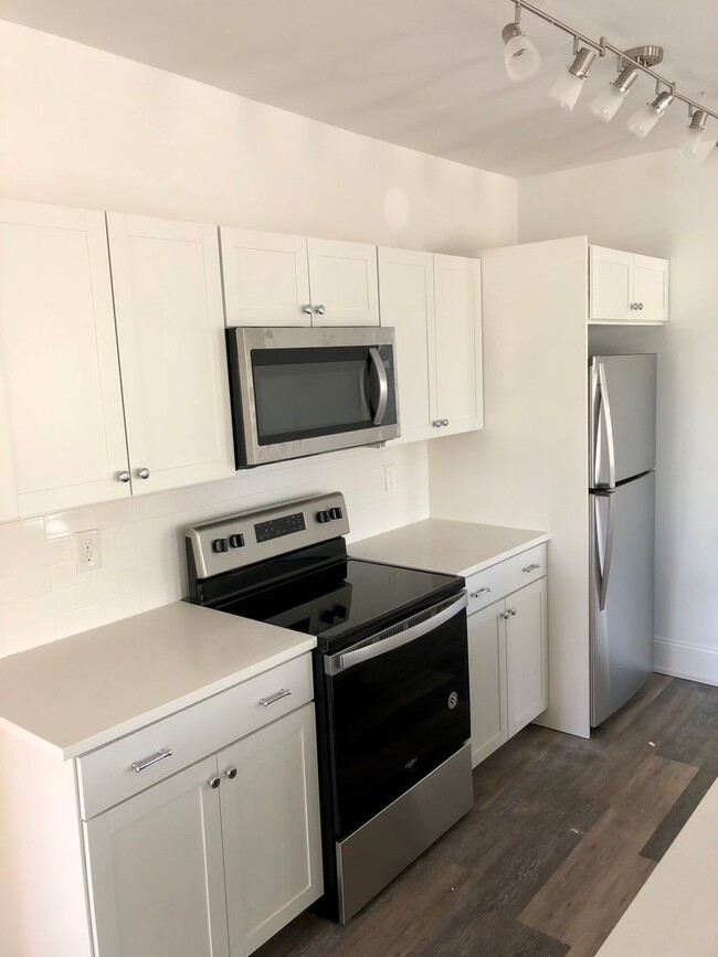 Photo - Amazing 1 bed/1bath in Collegeville! Unit 7