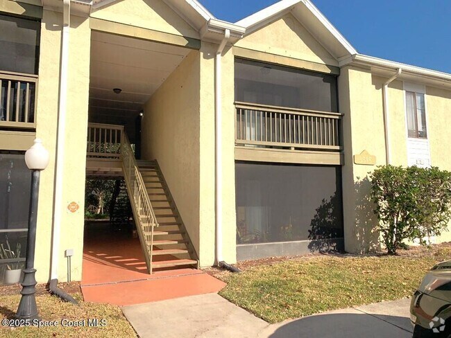 Building Photo - 3515 Sable Palm Ln Unit M Rental