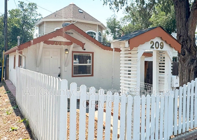 Building Photo - 209 S 25th St Rental