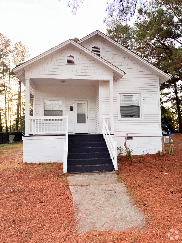 Building Photo - 323 Land St Rental