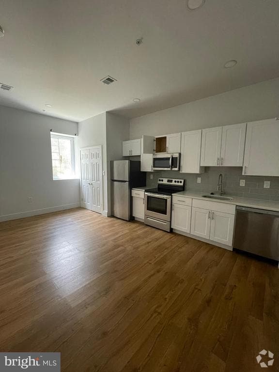 Building Photo - 6400 Haverford Ave Unit 10 Rental