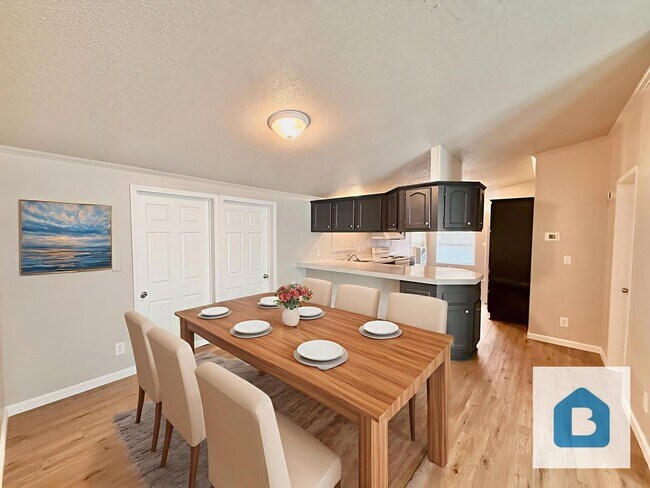 Photo - 2845 E 14th St