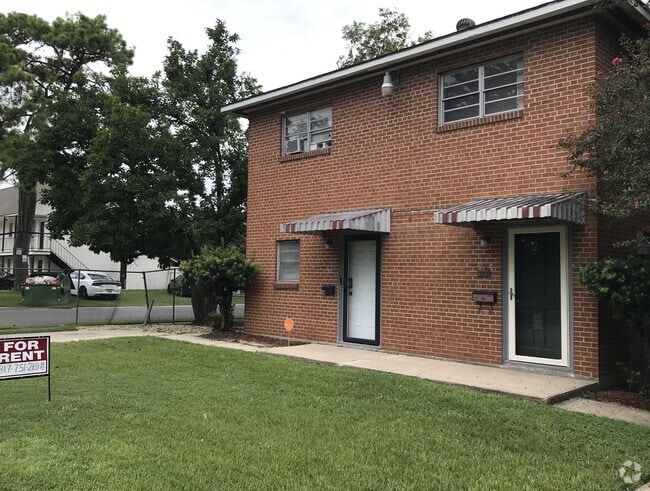 Building Photo - 944 Geranium St Rental
