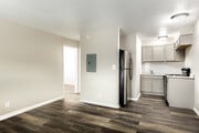 1BR, 1BA - 450SF