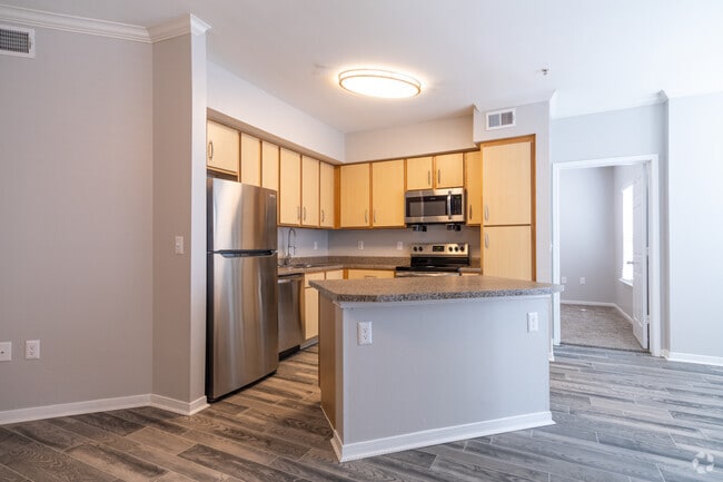 1BR, 1BA - 873SF Kitchen