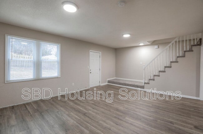 Photo - 1000 S Savage St