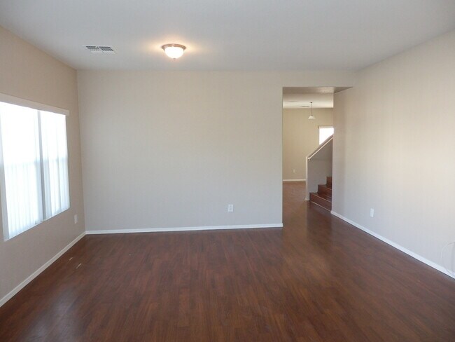 Photo - Spacious 2-Story Home with NEW Carpet and ...