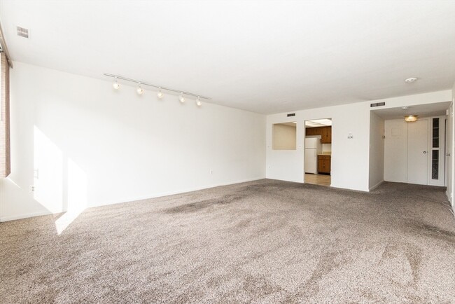 Photo - 404 Paradise Rd Unit 2N