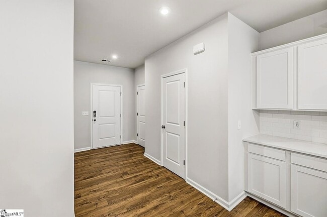 Photo - 148 Herrick Pl