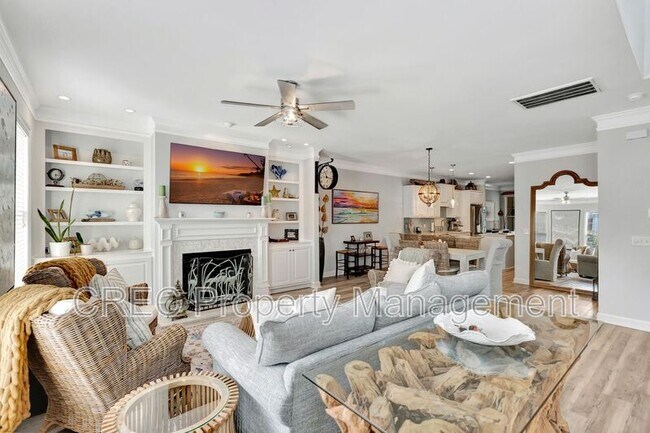 Photo - 147 Palm Cove Way