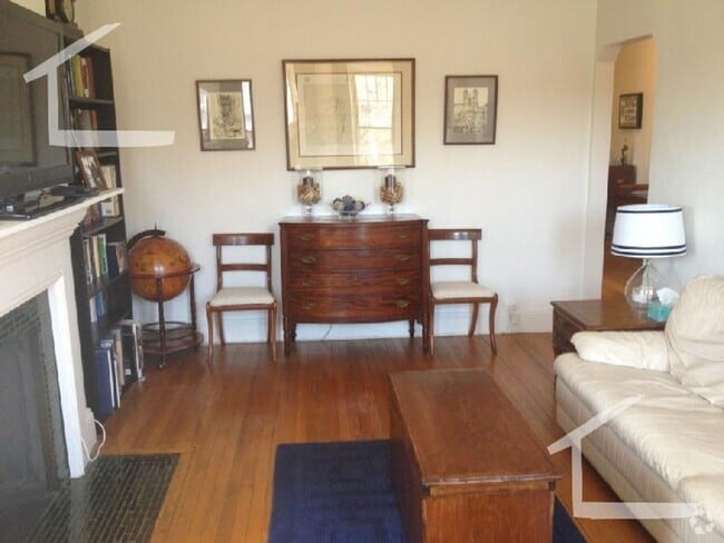 Building Photo - No Brokers fee, Ho Security Deposit, heat,... Rental