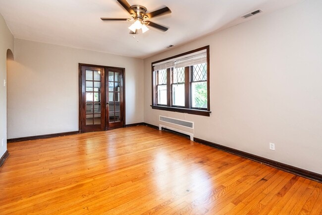 5018 Miami St Unit 2nd Fl