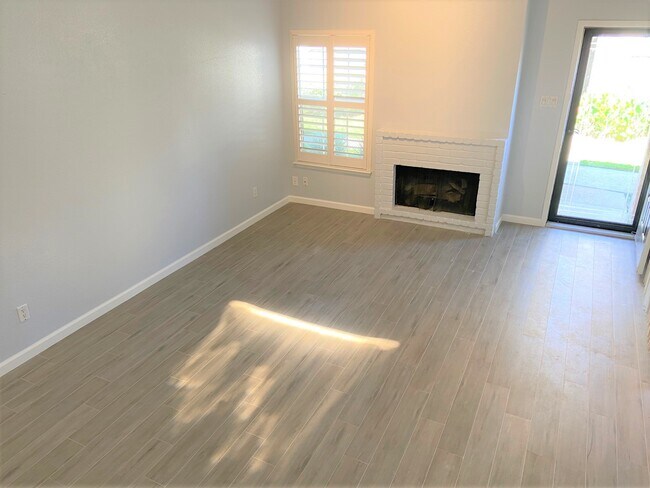 Photo - 13014 Leader St Unit 936