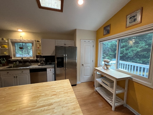 Photo - 377 Sir Chandler Dr