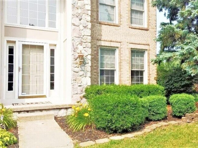 Photo - 47498 Fox Run Dr