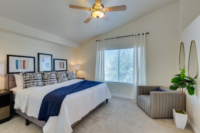 3262 Hidden Falls Way
