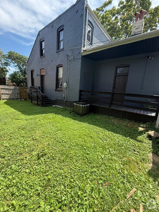 Building Photo - 2634 Arsenal St Rental