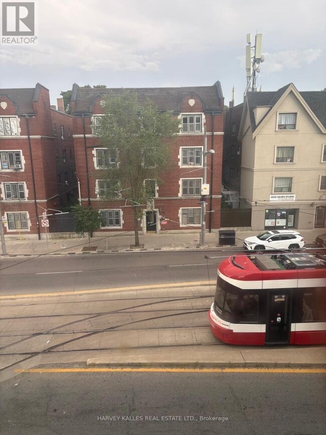 Photo - 930 St Clair Ave W