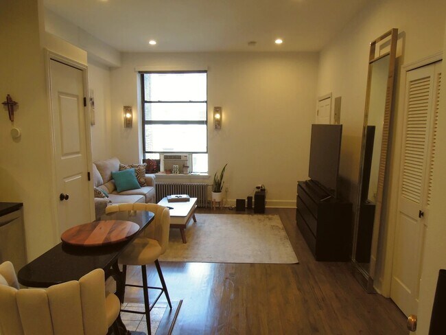 Sun Drenched Living Room - 149 W 120th St Unit 3