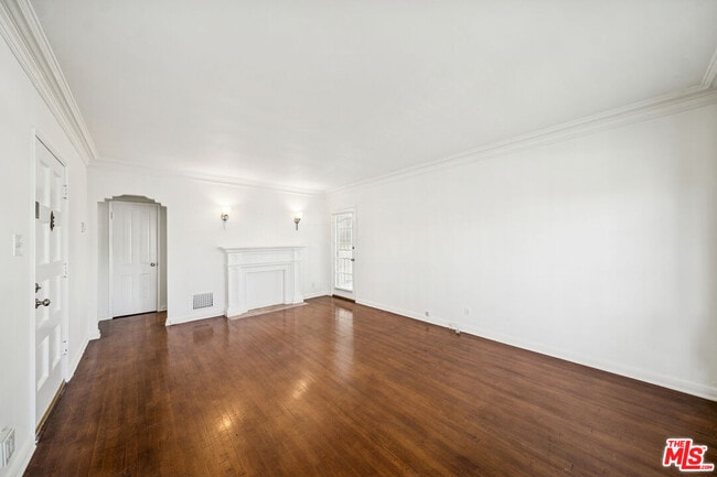 Photo - 7758 Rosewood Ave