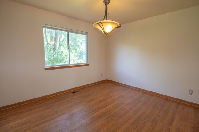 Photo - 42091 Greenwood Dr
