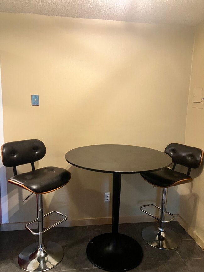 Domino - 6007 W Broadway Ave Unit Hidden Park Condo