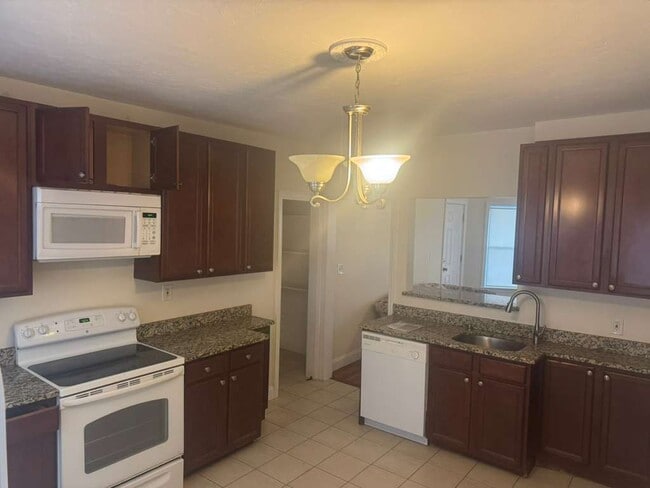 Building Photo - 293 School St Unit 2 L