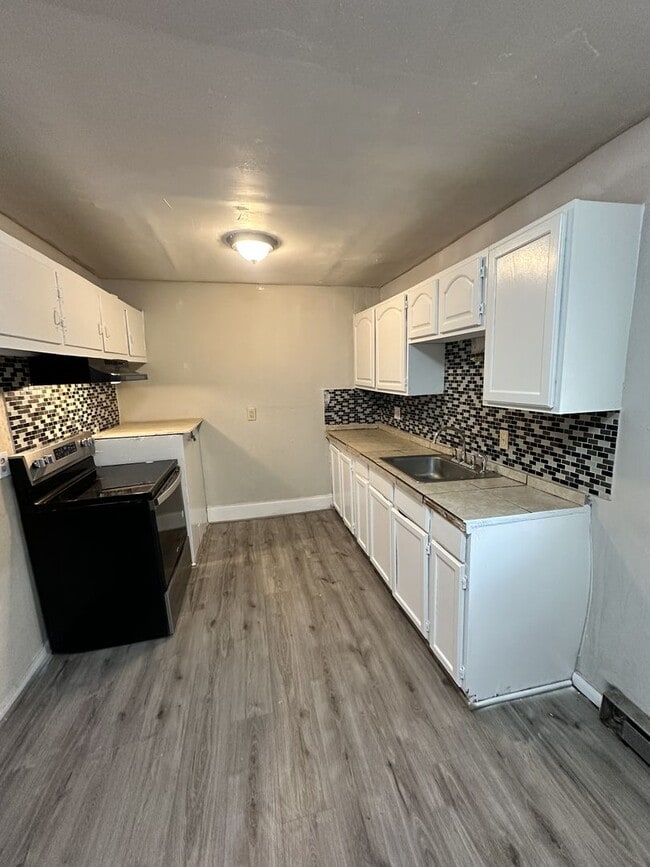 Photo - 635 W 26th St Unit 01