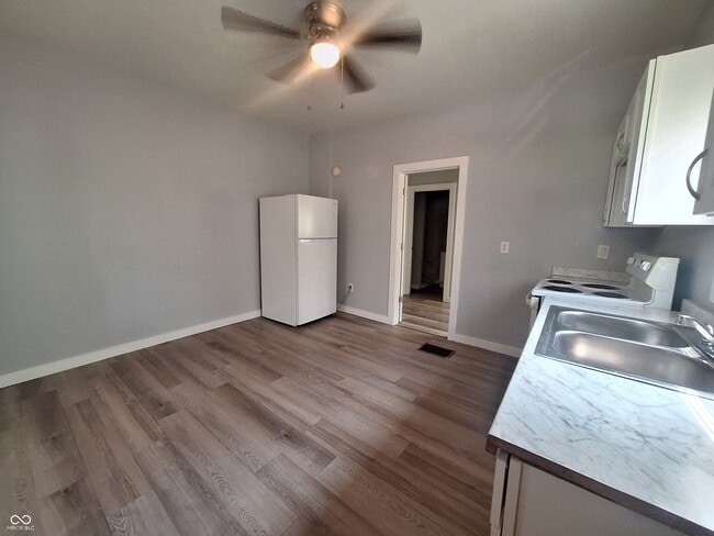 Photo - 1547 N Grant Ave