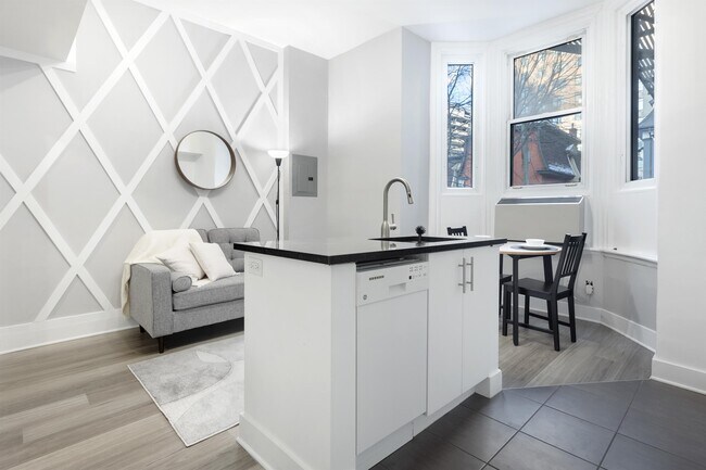 Photo - 467 Slater St. Unit 112