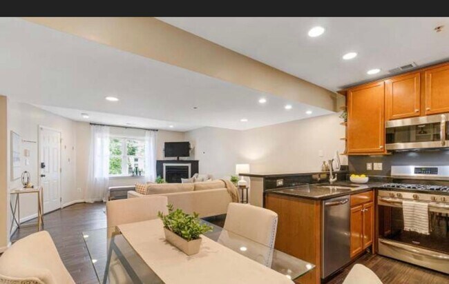 Photo - Bright, modern Capitol Hill 1 bed/1 bath condo with private outdoor space and secured parking