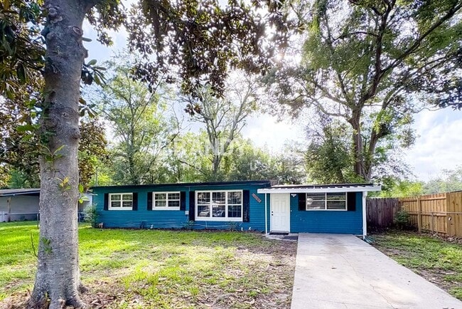 Building Photo - 2145 Bourget Dr Rental
