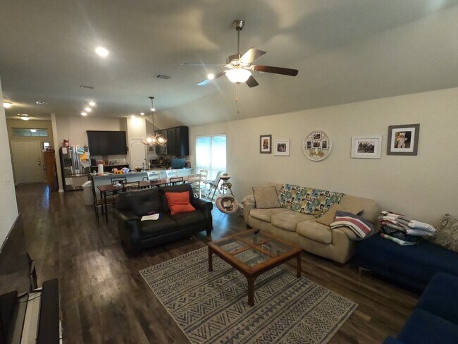 Photo - 2007 Markley Dr