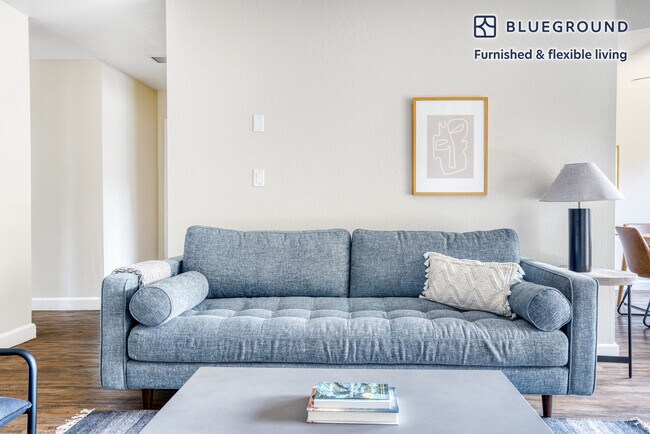 Photo - 234 Escuela Ave Unidad SI FL2-ID600