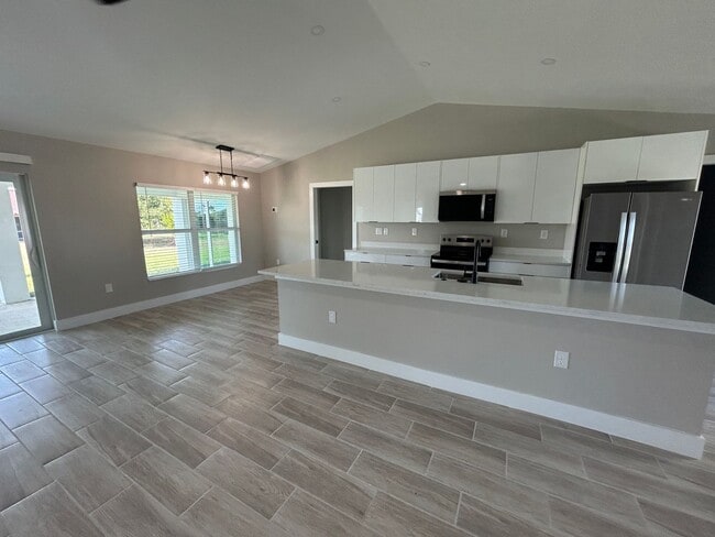 Photo - 2106 Nelson Rd N