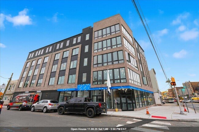 Building Photo - 3516 KENNEDY Blvd Unit 205